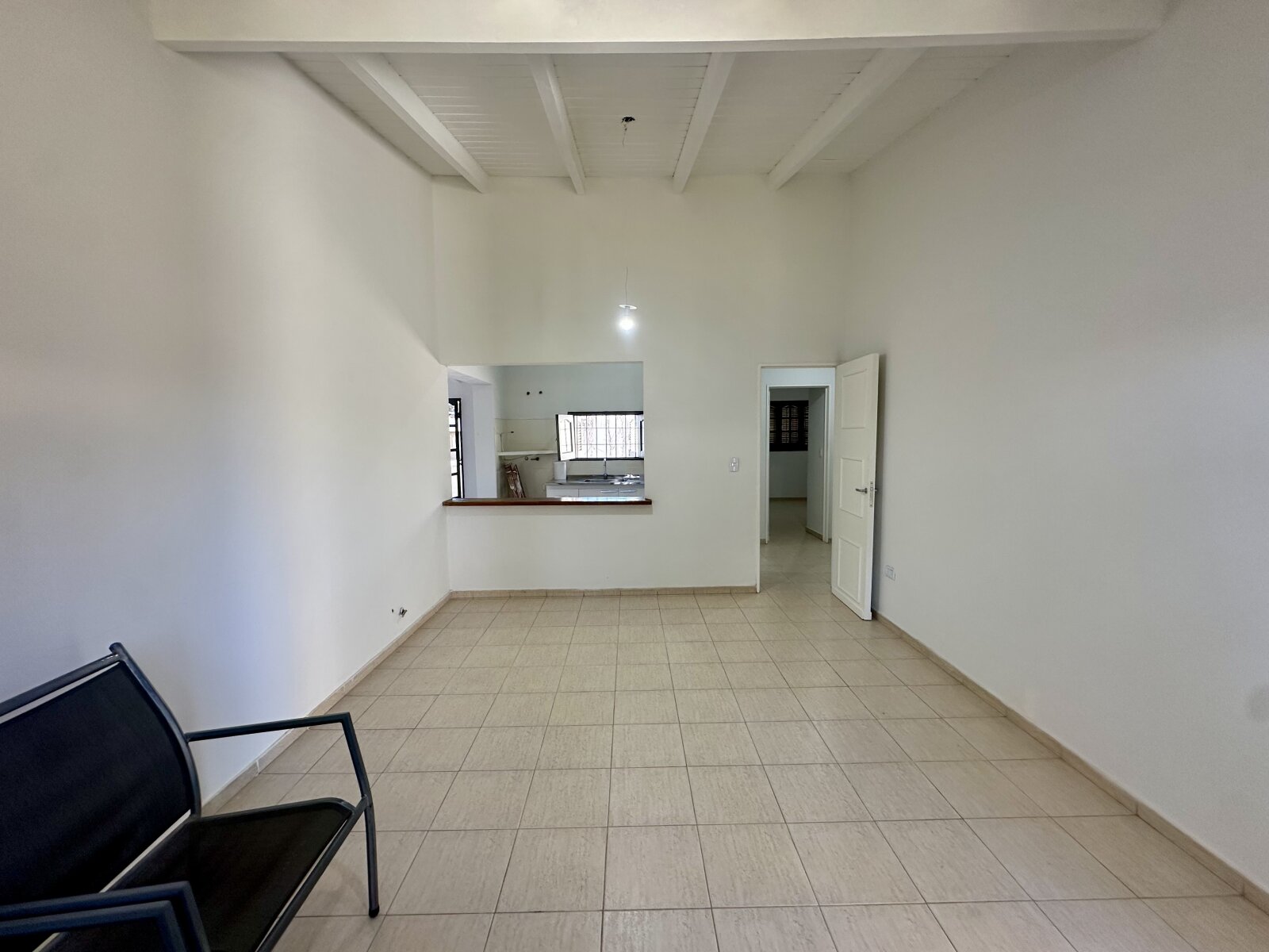 VENDO CASA 2 DORM. COMPLEJO CERRADO zona Quintas de Arguello - Imagen 3