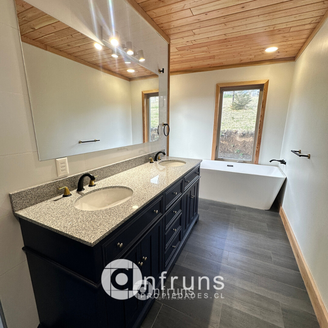 Parcela en Venta en Region de Aysen | 4 Dormitorios | 4 Baños | 376 m² | UF 17.200 - 8
