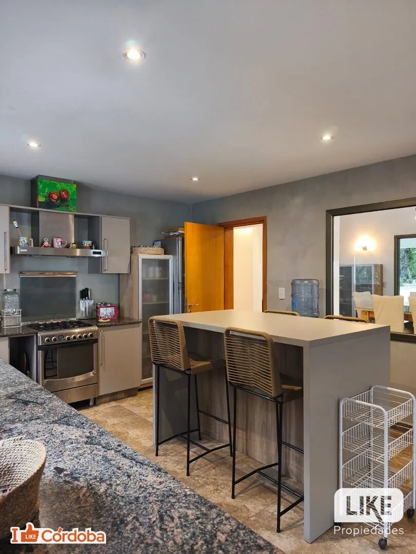 Casa Chalet  En Venta En El Bosque Club De Campo, Córdoba - Imagen 4