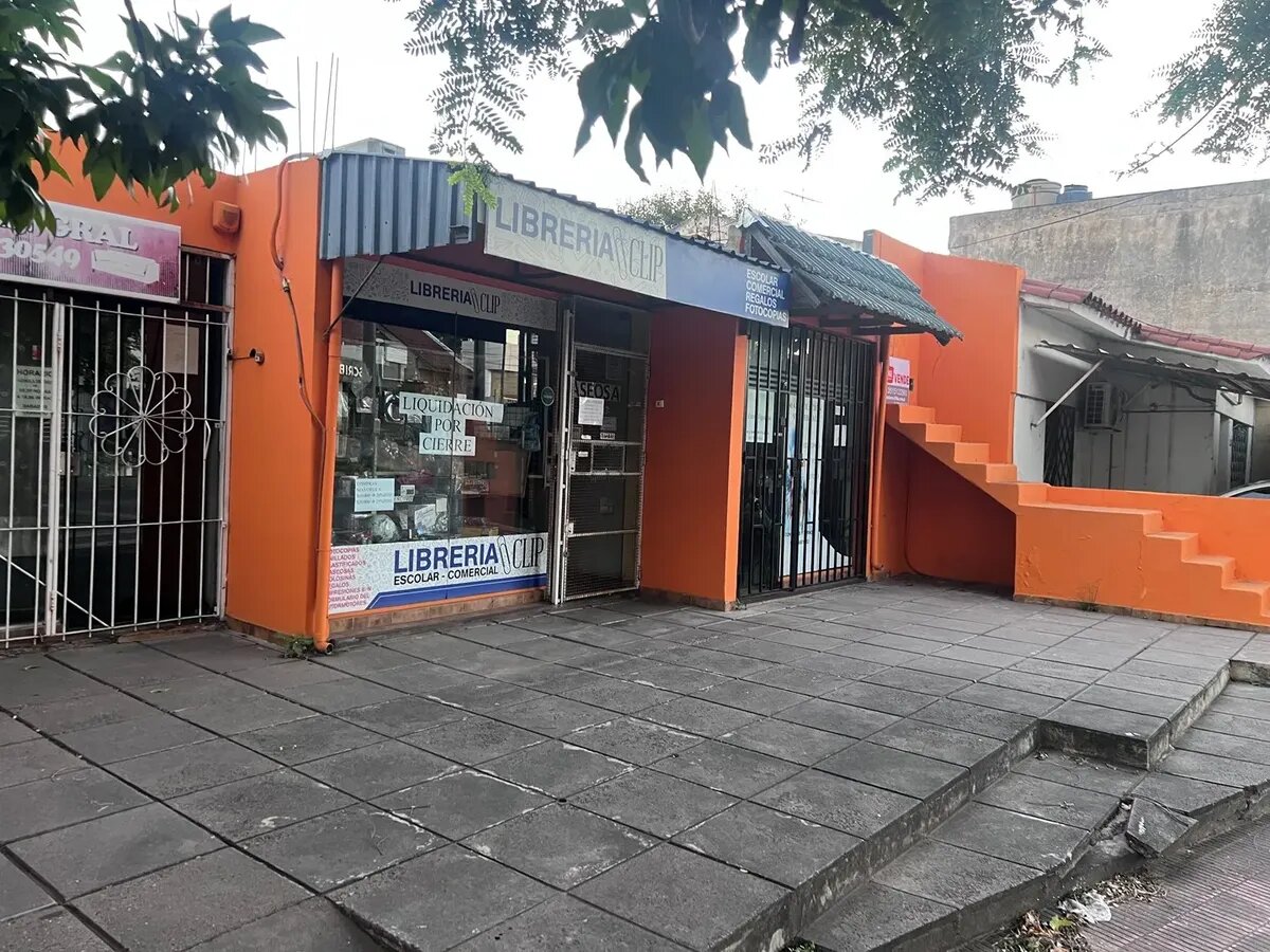 Venta Locales Comerciales Mas Cochera Villa Cabrera - Imagen 9