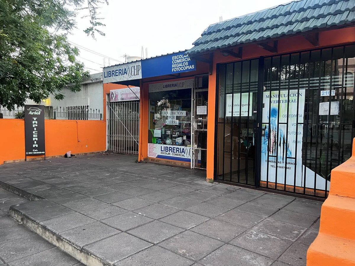 Venta Locales Comerciales Mas Cochera Villa Cabrera - Imagen 4