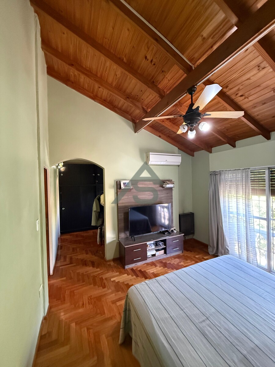 Casa de 5 ambientes en venta en Martínez | Jardín, cochera para 2 autos y excelente calidad constructiva - 30