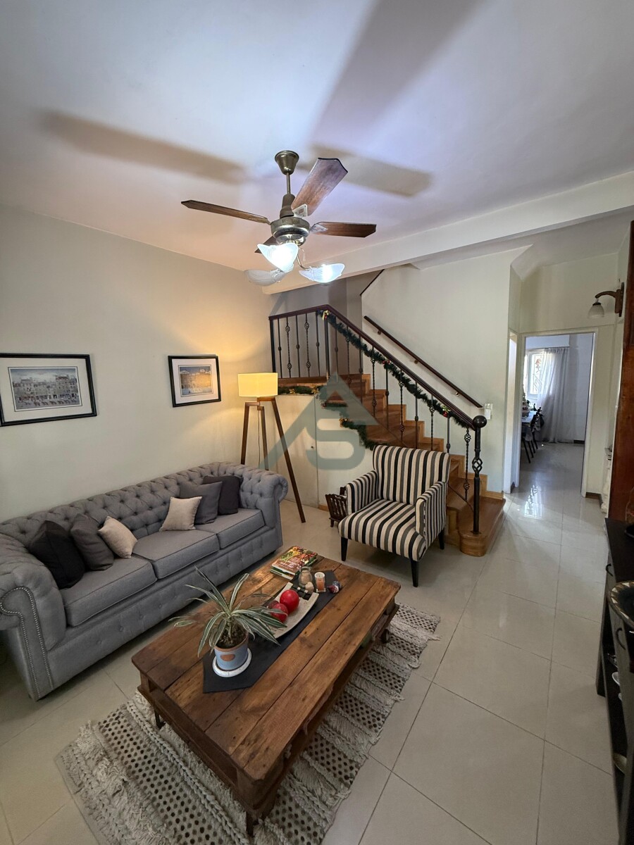 Casa de 5 ambientes en venta en Martínez | Jardín, cochera para 2 autos y excelente calidad constructiva - 5