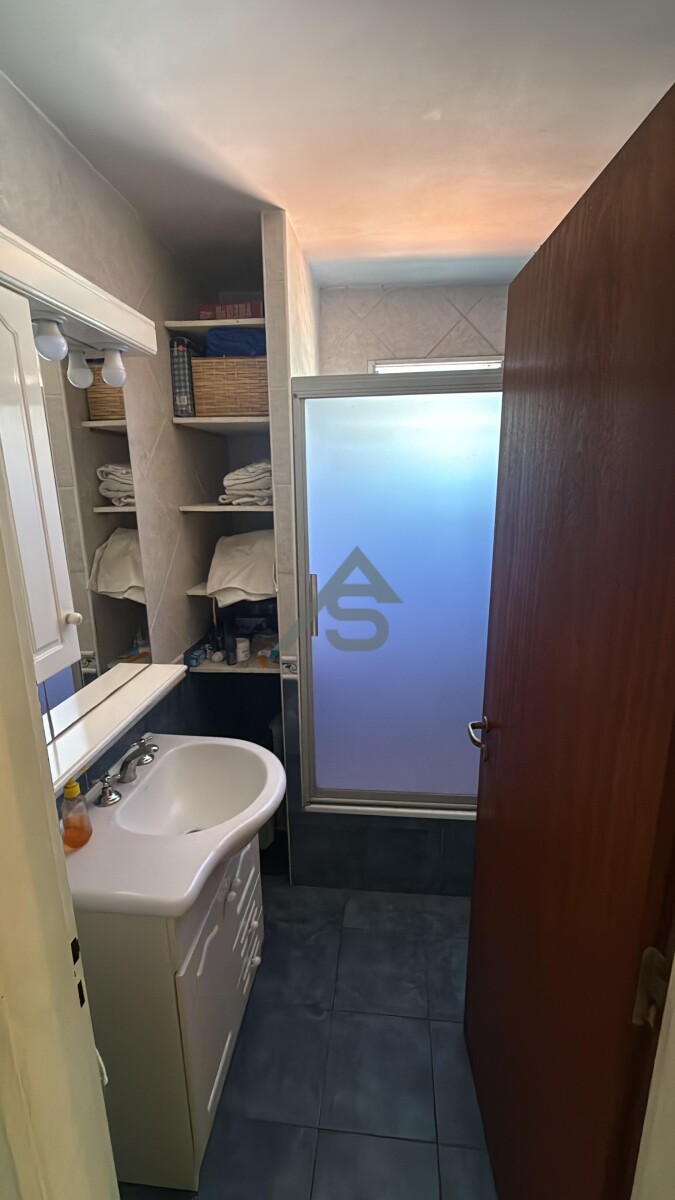 Casa de 5 ambientes en venta en Martínez | Jardín, cochera para 2 autos y excelente calidad constructiva - 9