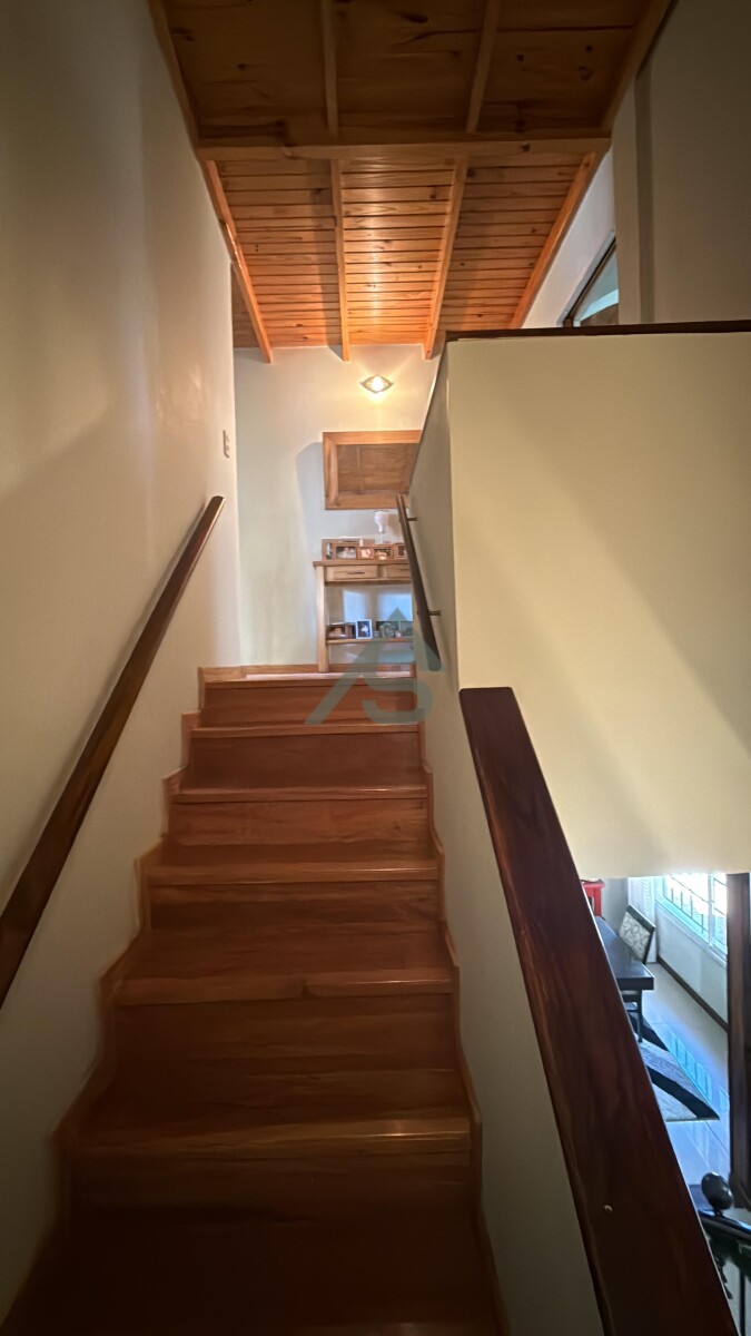Casa de 5 ambientes en venta en Martínez | Jardín, cochera para 2 autos y excelente calidad constructiva - 6
