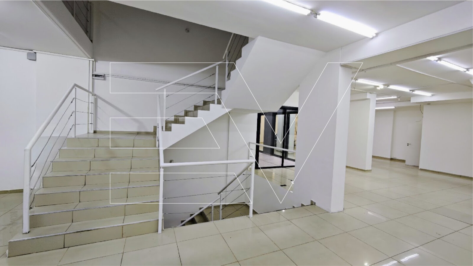 ALQUILER. NUEVA CORDOBA. UNICO LOCAL COMERCIAL 550 M2 SOBRE AV ESTRADA. MODERNO - Imagen 12
