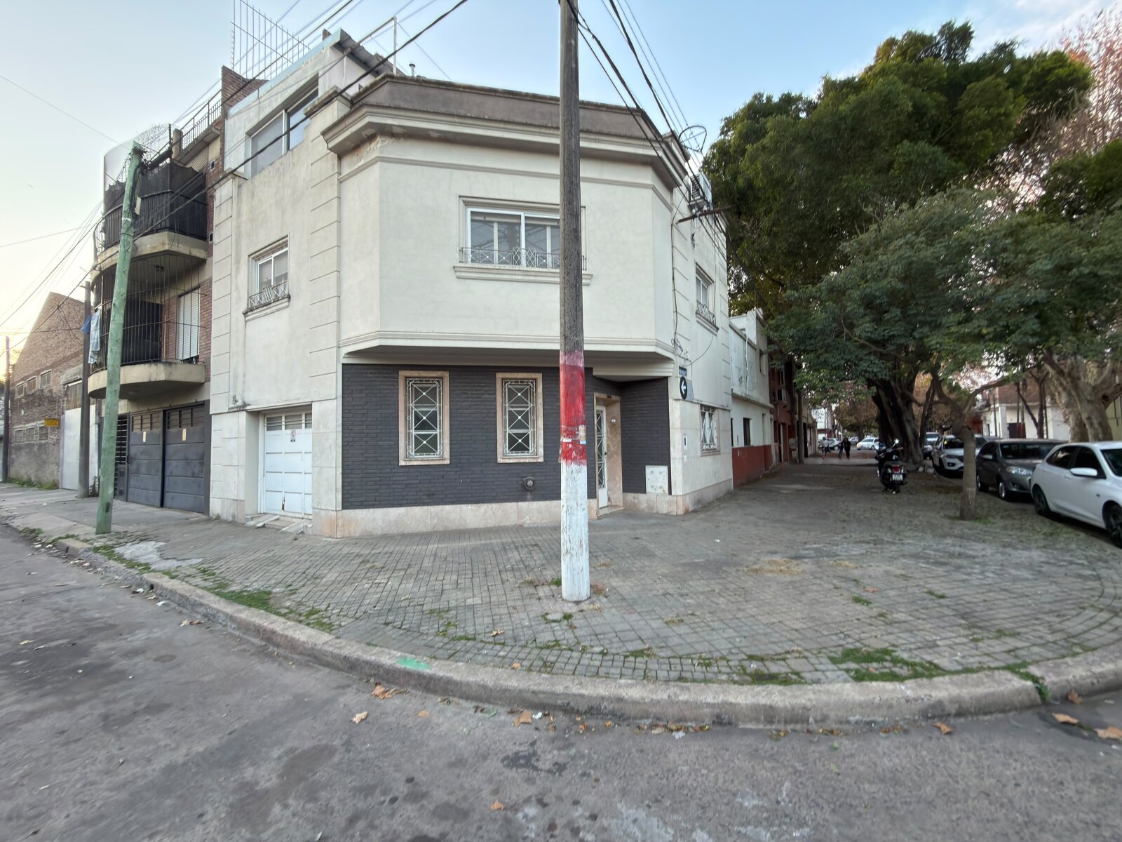 CASA DE ESTILO EN BARRIO ECHESORTU - 2