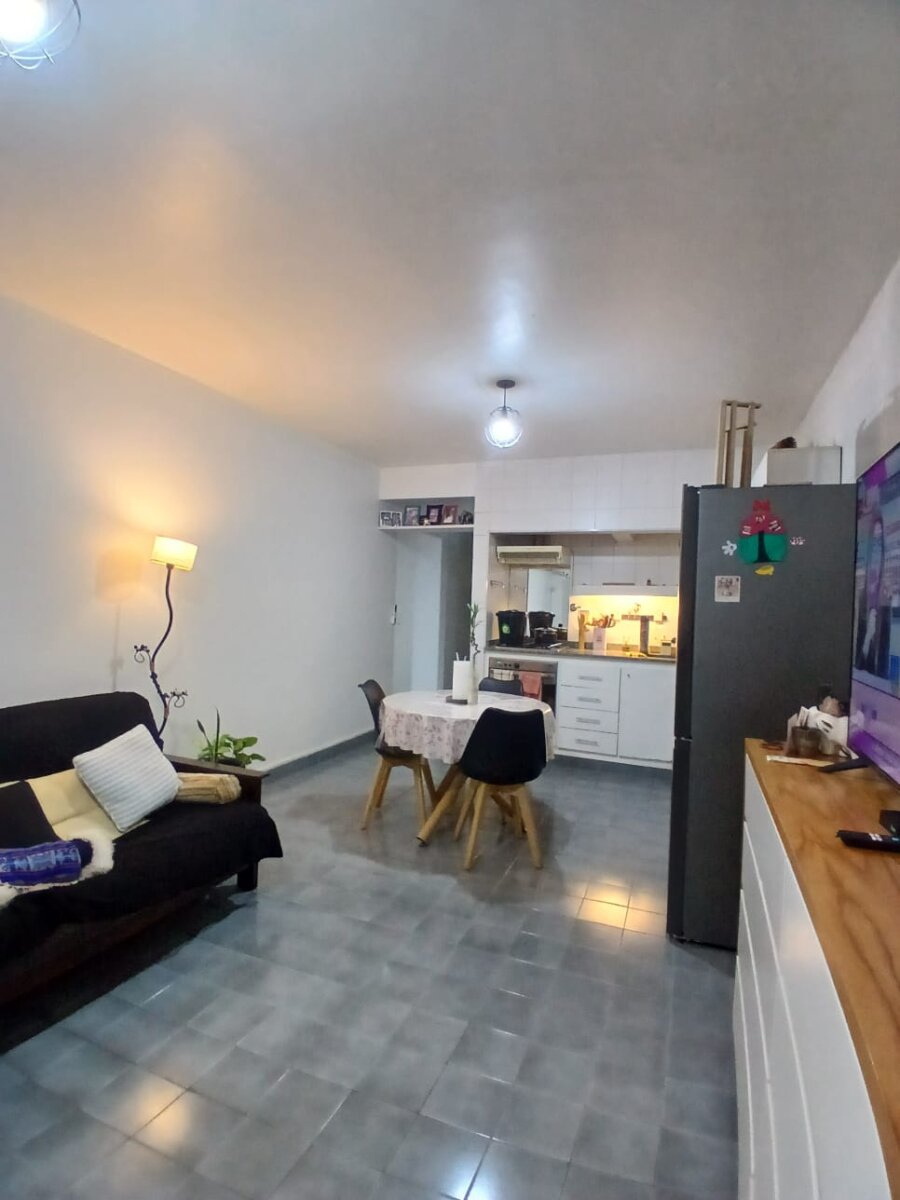 Oportunidad! se vende un departamento monoambiente amplio - Balvanera - 6