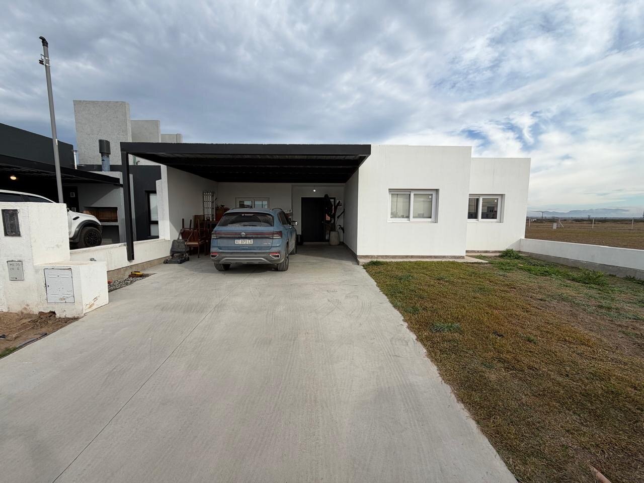 Casa de 3 dormitorios con quincho y pileta. Brisas de Manantiales