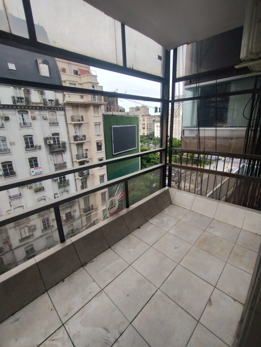 BAJÓ DE PRECIO Monoambiente con balcón - Seguridad 24hs - Luminoso - Recoleta - 9