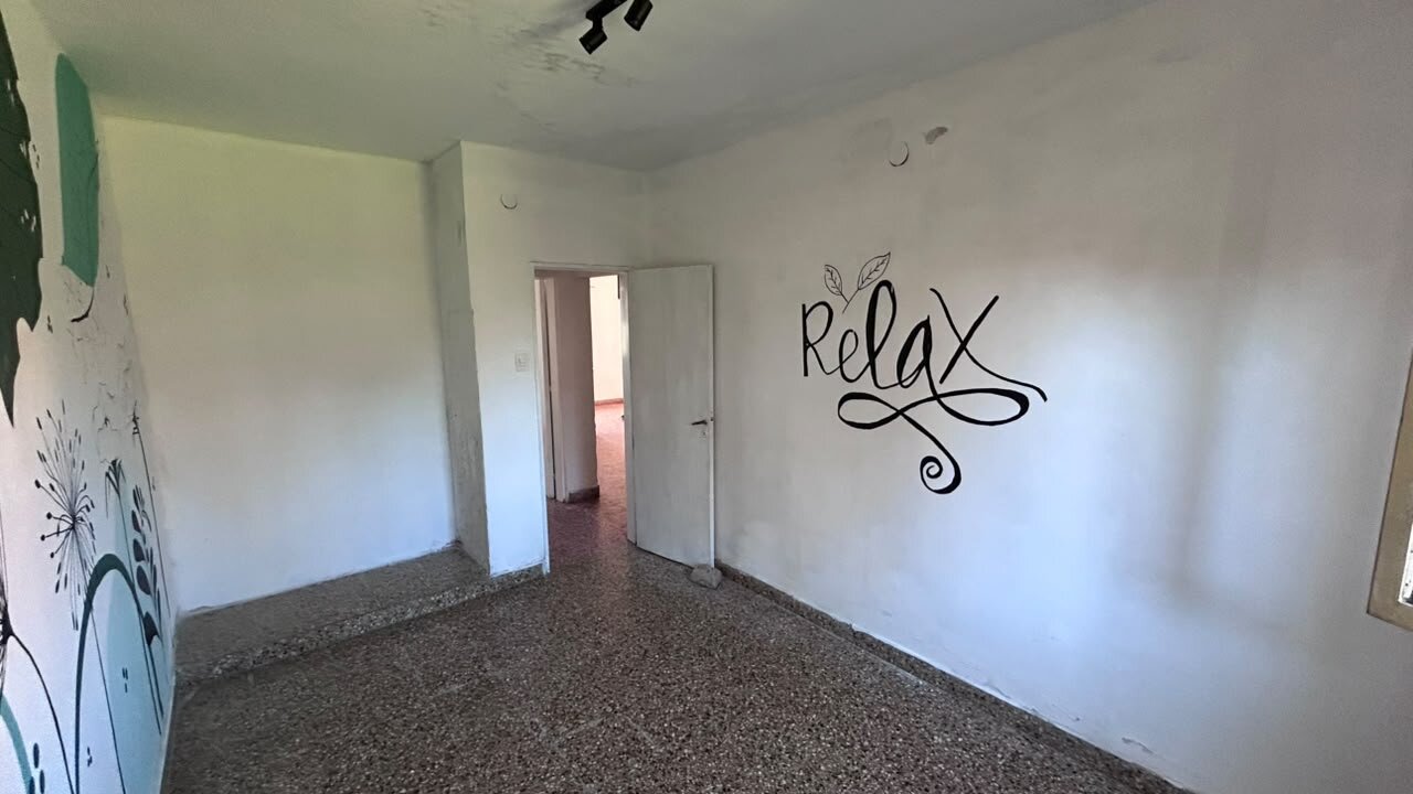 VENTA | Oportunidad | Conjunto de 2 casas + lote! 1.º de Mayo 218, entre Junín y Vélez Sarsfield - 15