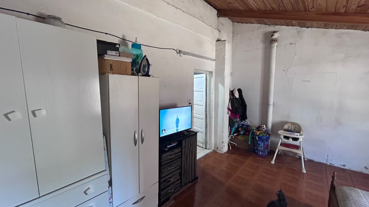 VENTA | Oportunidad | Conjunto de 2 casas + lote! 1.º de Mayo 218, entre Junín y Vélez Sarsfield - 36