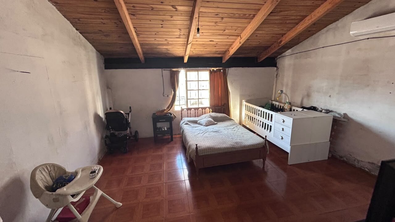 VENTA | Oportunidad | Conjunto de 2 casas + lote! 1.º de Mayo 218, entre Junín y Vélez Sarsfield - 35
