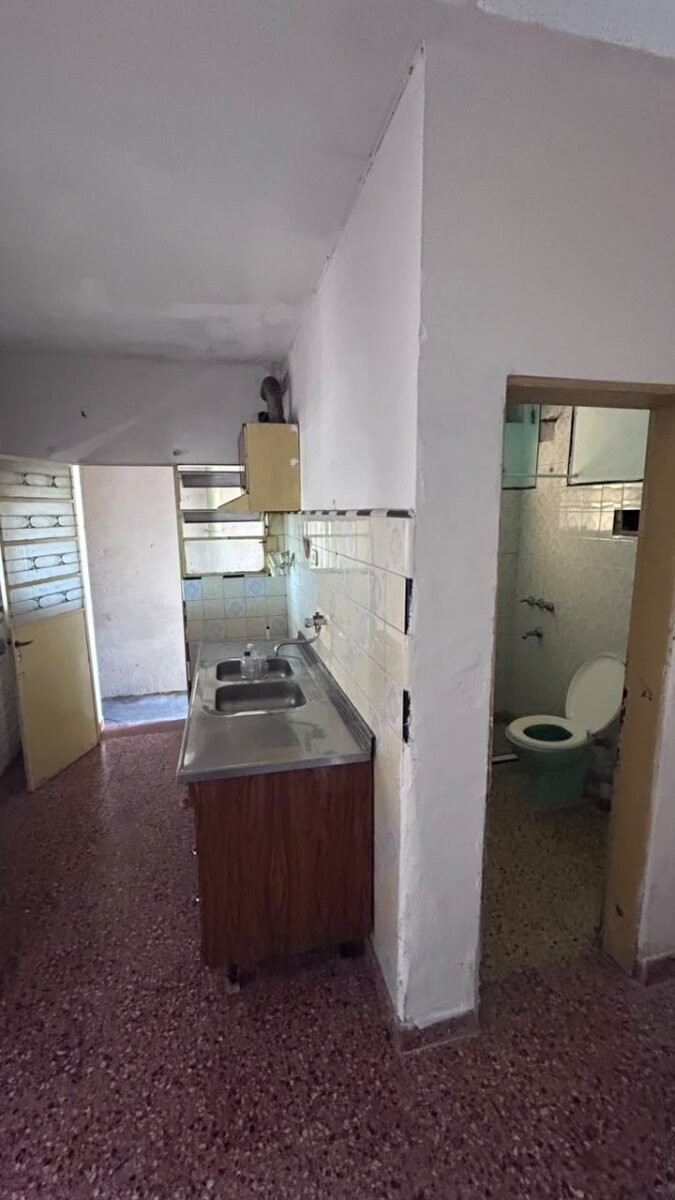 VENTA | Oportunidad | Conjunto de 2 casas + lote! 1.º de Mayo 218, entre Junín y Vélez Sarsfield - 14