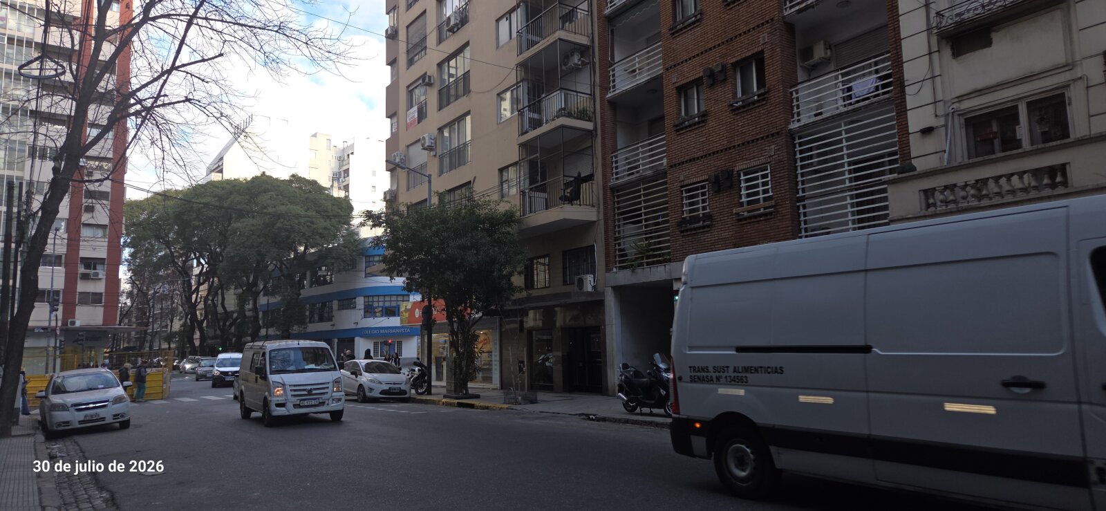 EXCELENTE DEPTO. 3 AMB.CON DEPENDENCIA RECIEN PINTADO Y PISOS PLASTIFICADOS MUY BIEN UBICADO - 31