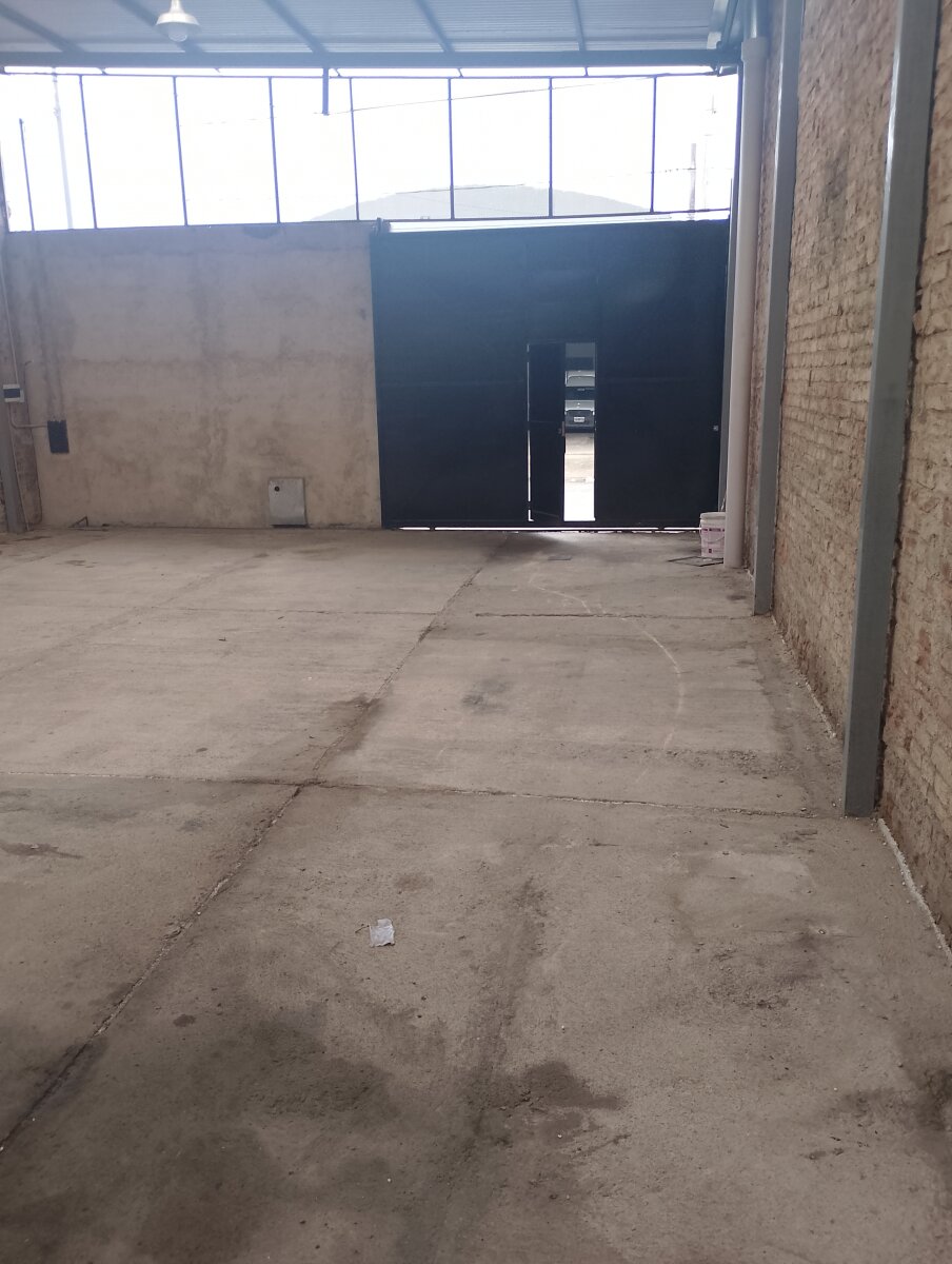 G.BUSTOS-GALPON CON OFICINA - 120 M2 - Imagen 2