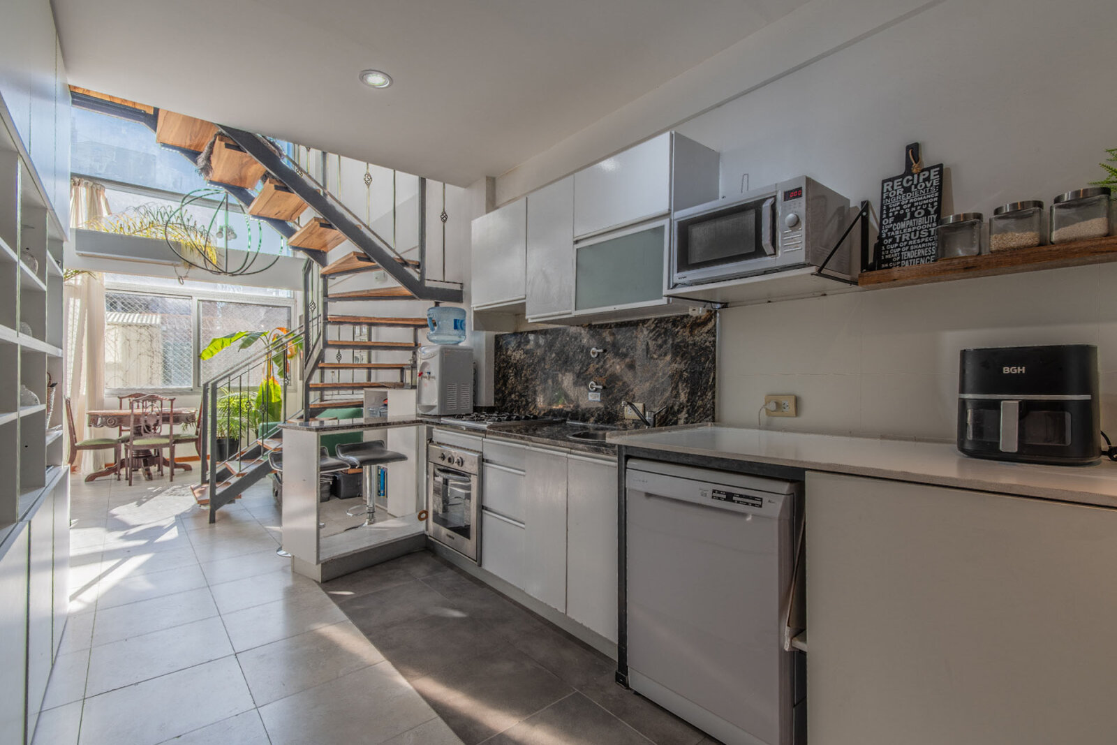 Dúplex 3 ambientes con doble altura, 2 suites, cochera y baulera en Palermo - 4