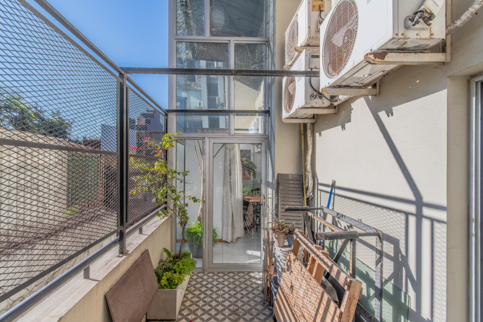 Dúplex 3 ambientes con doble altura, 2 suites, cochera y baulera en Palermo - 2