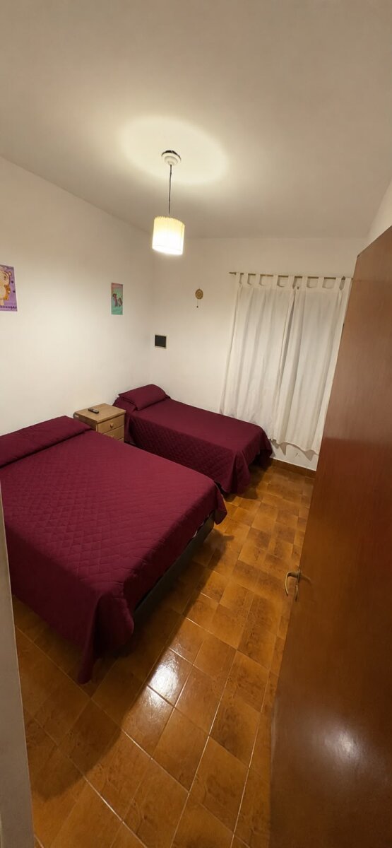 ALQUILO EXCELENTE PROPIEDAD EN QUINTAS DE ARGUELLO - Imagen 12