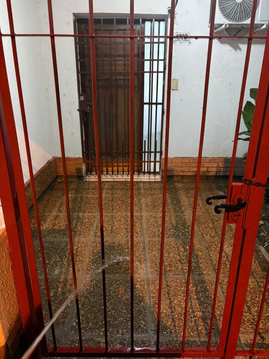 ALQUILO EXCELENTE PROPIEDAD EN QUINTAS DE ARGUELLO - Imagen 3
