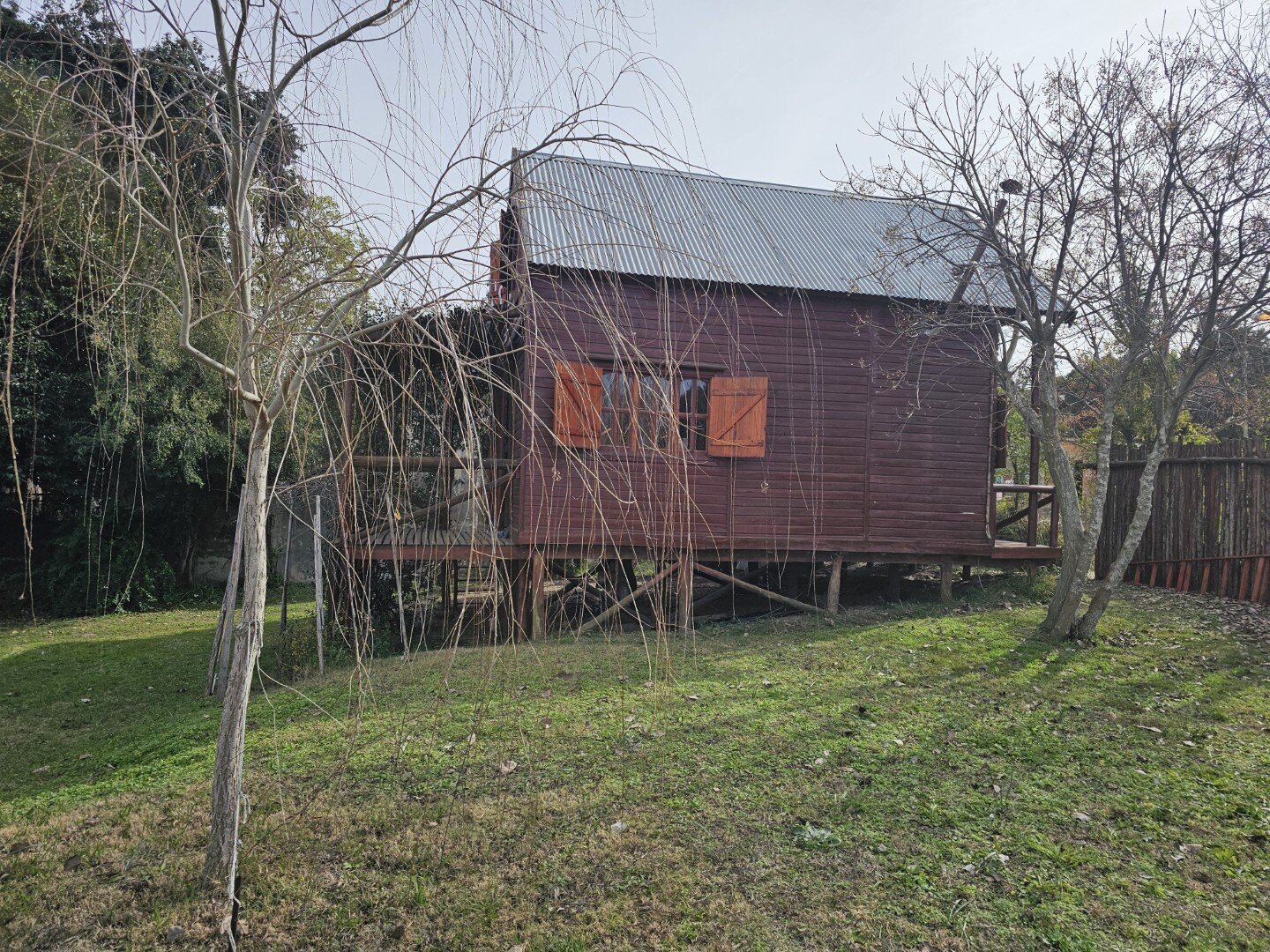 VENTA | Cabaña de madera sobre amplio terreno de 736m2! Quinto Cuartel- Victoria, Entre Ríos - 2