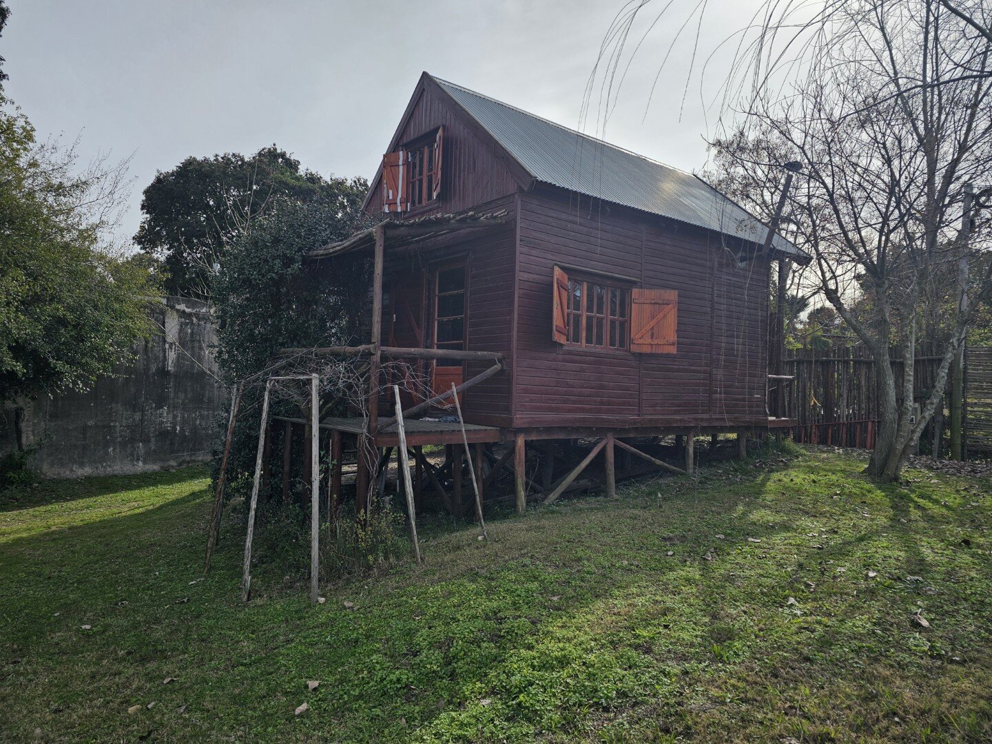 VENTA | Cabaña de madera sobre amplio terreno de 736m2! Quinto Cuartel- Victoria, Entre Ríos - 1