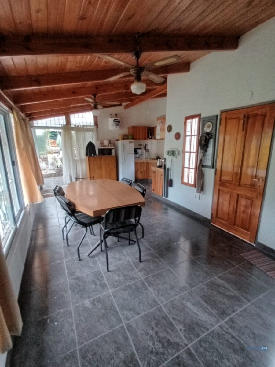 Comedor con cocina integrada