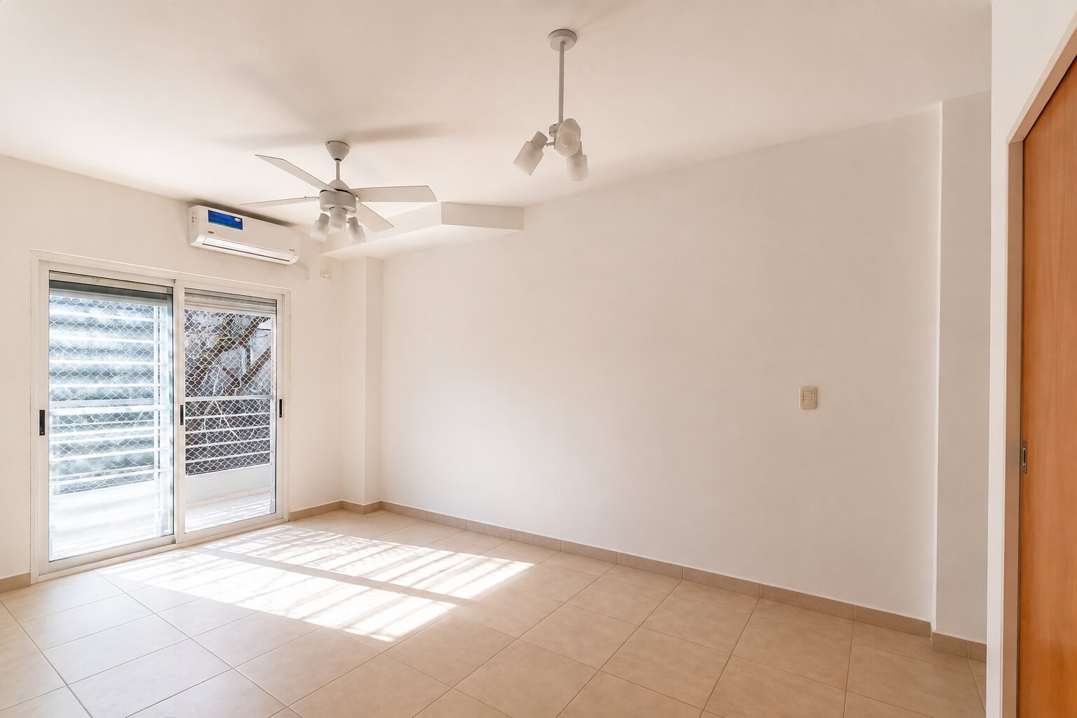 Departamento Dúplex 2 balcones en Venta en Villa Ortúzar - 2