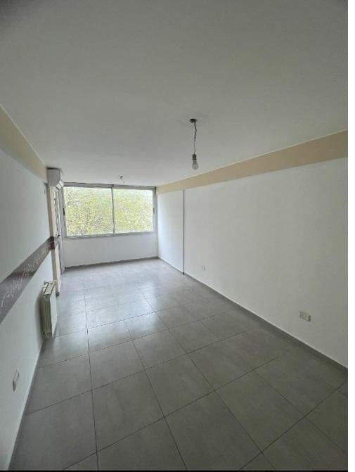¡Oportunidad única! Departamento moderno con cochera propia - Imagen 4