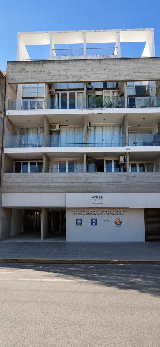¡Oportunidad única! Departamento moderno con cochera propia