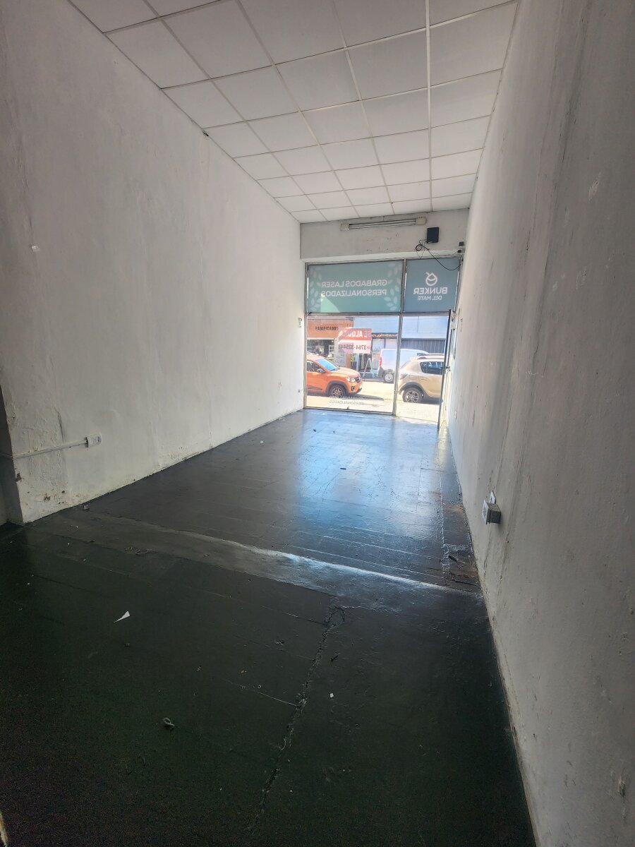 SE ALQUILA LOCAL COMERCIAL EN POSADAS MISIONES - 2