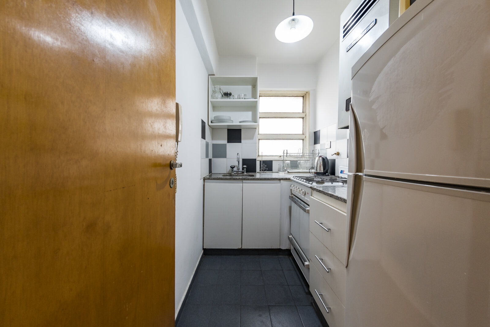 DEPARTAMENTO TEMPORARIO DE 1 DORMITORIO CON BALCÓN EN NUEVA CÓRDOBA - Imagen 5