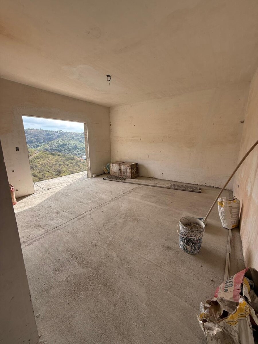 Casa de Categoria en Country La Deseada- Calera. 3 niveles, 3 habitaciones piscina - Imagen 10