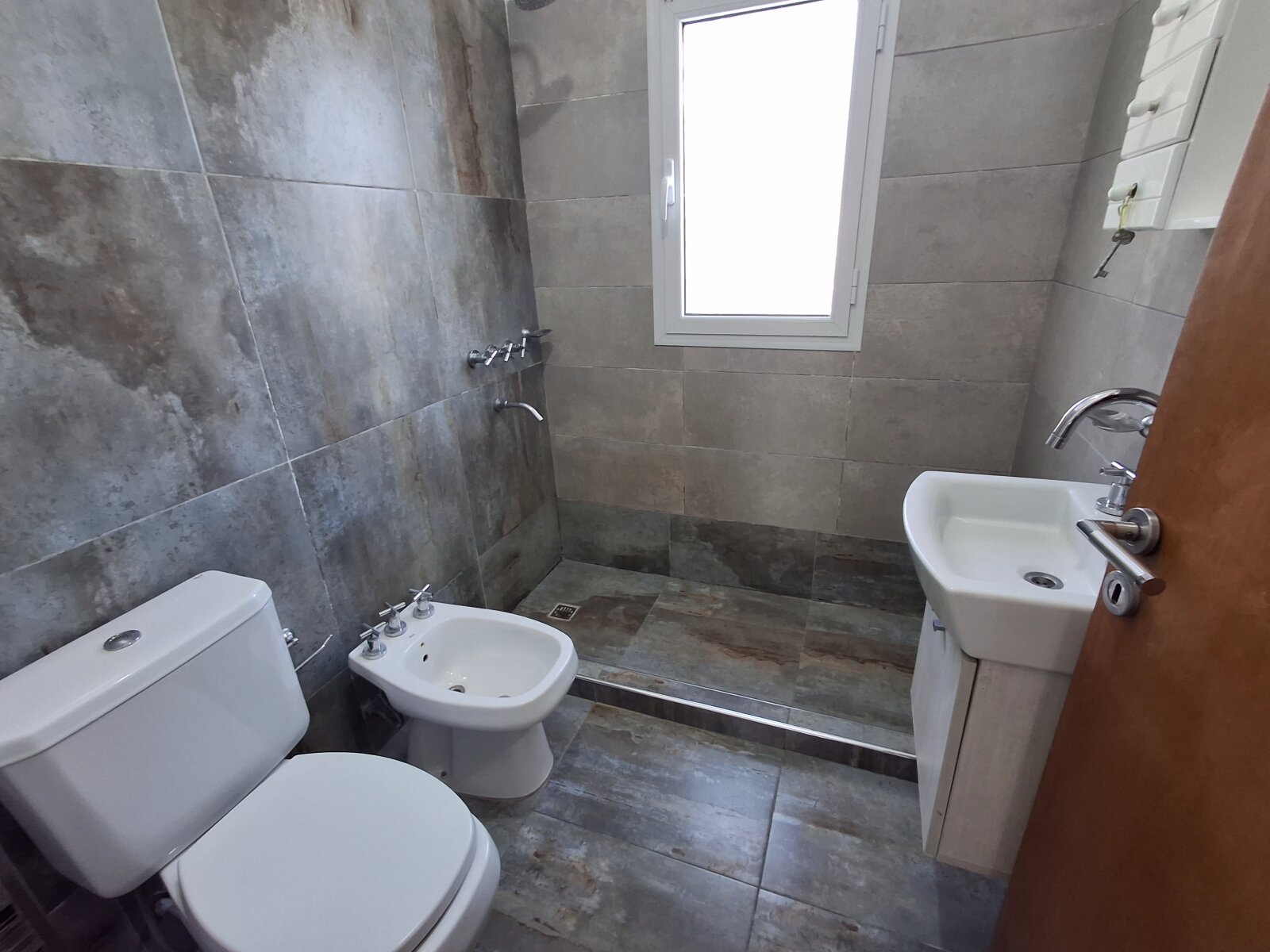 ALQUILER | DUPLEX 3 DORMIT | COCHERA | VALLE ESCONDIDO | COMPLEJO CERRADO - Imagen 12