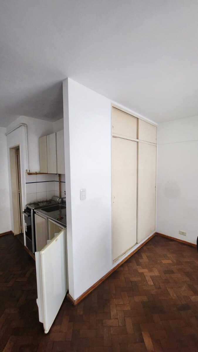 MAIPU 928 Monoambiente c/balcón - 5