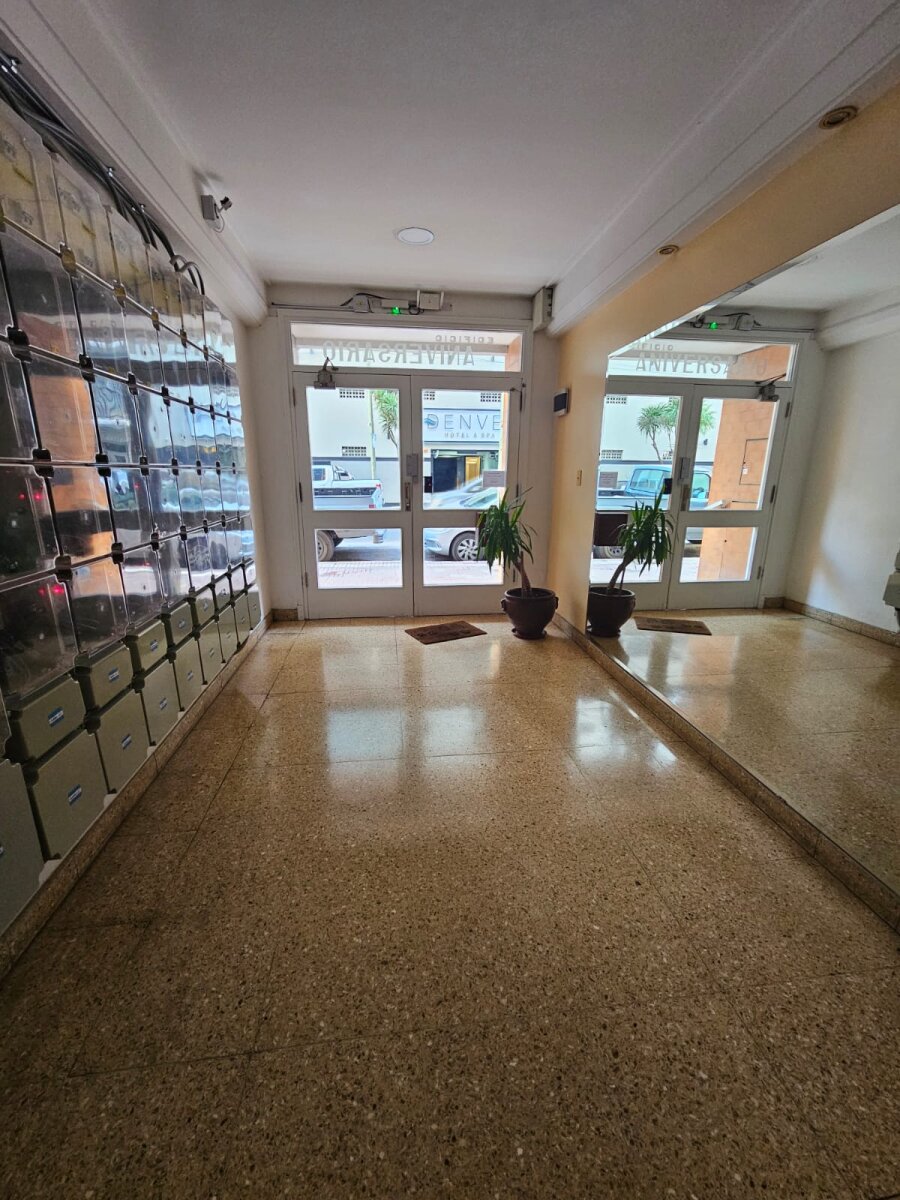 Departamento de 1 ambiente a la calle - 4