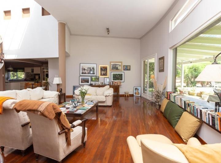 VENTA!! Casa Imponente. Abril Club de Campo, Hudson, GBA. - 5