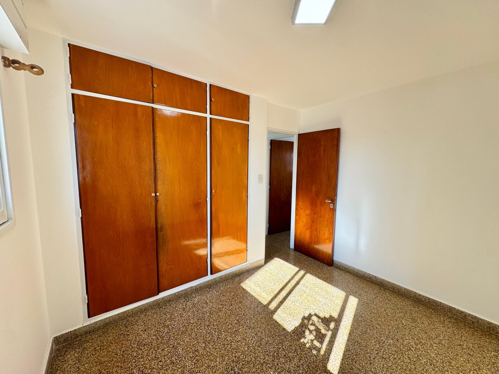 Departamento de 2 Dormitorios en pleno centro - Imagen 11