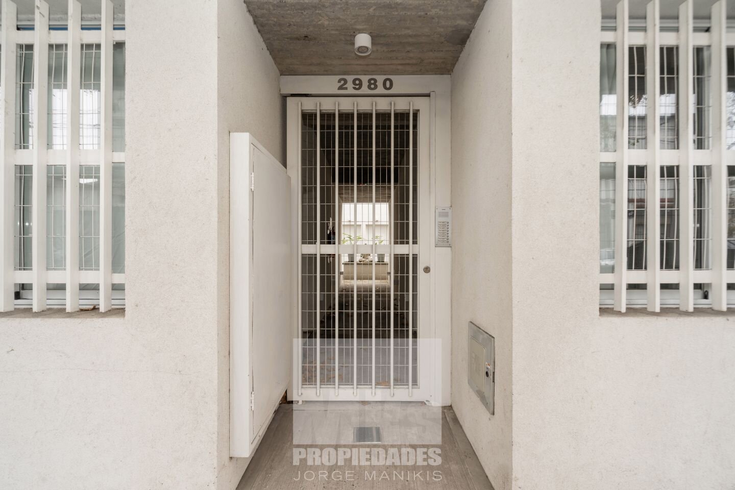 Venta con Renta. 9% anual en USD. PH Monoambiente con patio. Edificio casi a estrenar. - 21