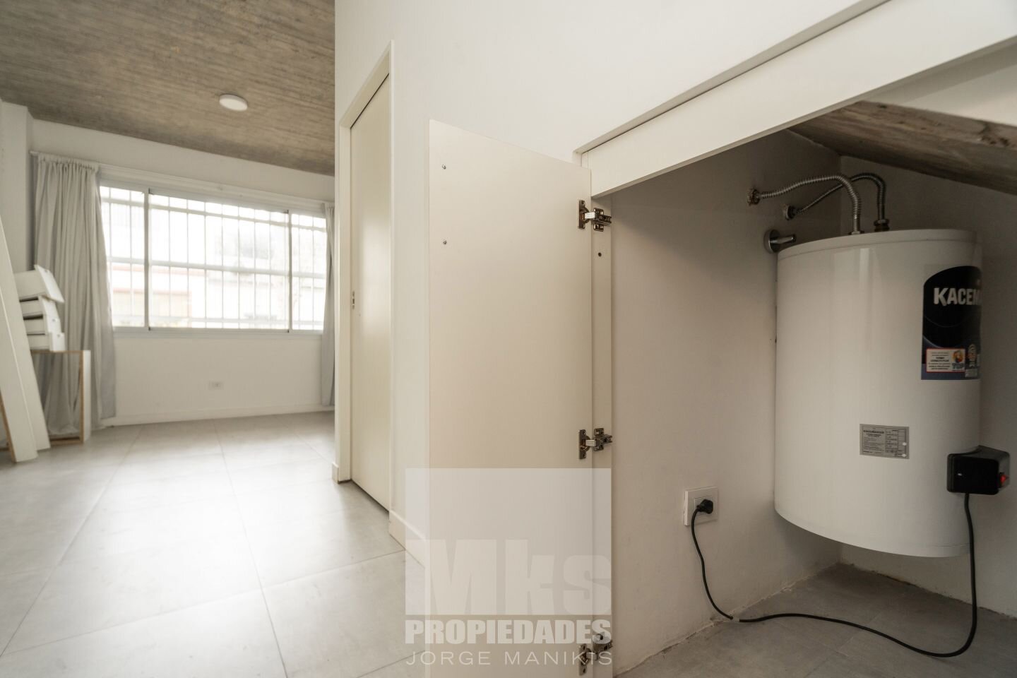 Venta con Renta. 9% anual en USD. PH Monoambiente con patio. Edificio casi a estrenar. - 13