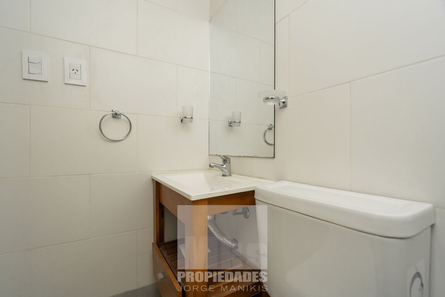 Venta con Renta. 9% anual en USD. PH Monoambiente con patio. Edificio casi a estrenar. - 7