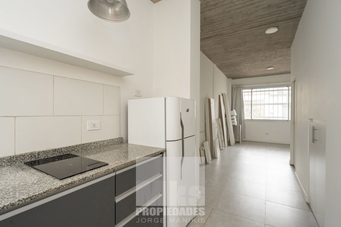 Venta con Renta. 9% anual en USD. PH Monoambiente con patio. Edificio casi a estrenar. - 12