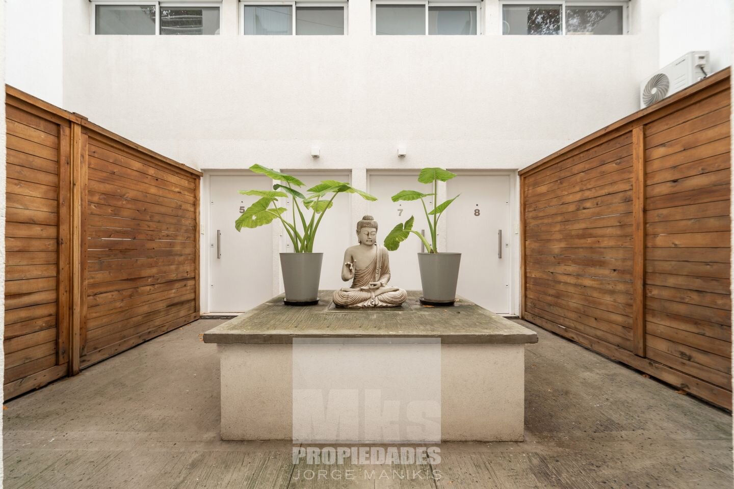 Venta con Renta. 9% anual en USD. PH Monoambiente con patio. Edificio casi a estrenar. - 19