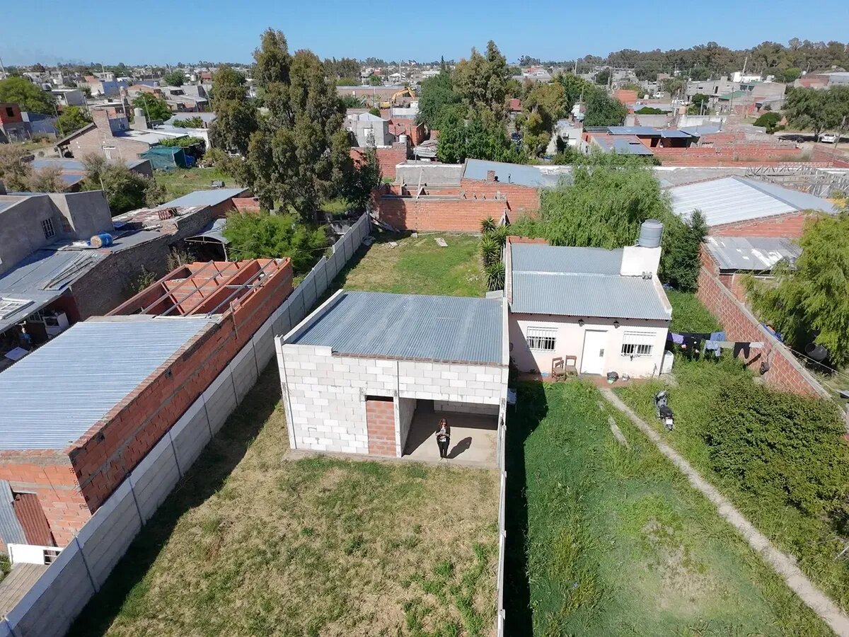 Lote En Venta En Bahía Blanca, Con Construcción Casa 1 Dorm - 19