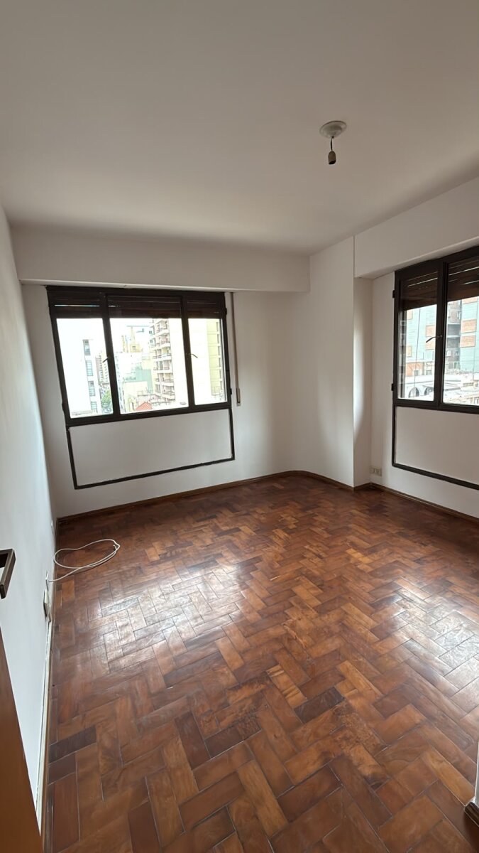 Excelente ubicación- Barrio Guemes - Un dormitorio , muy luminoso - Imagen 5