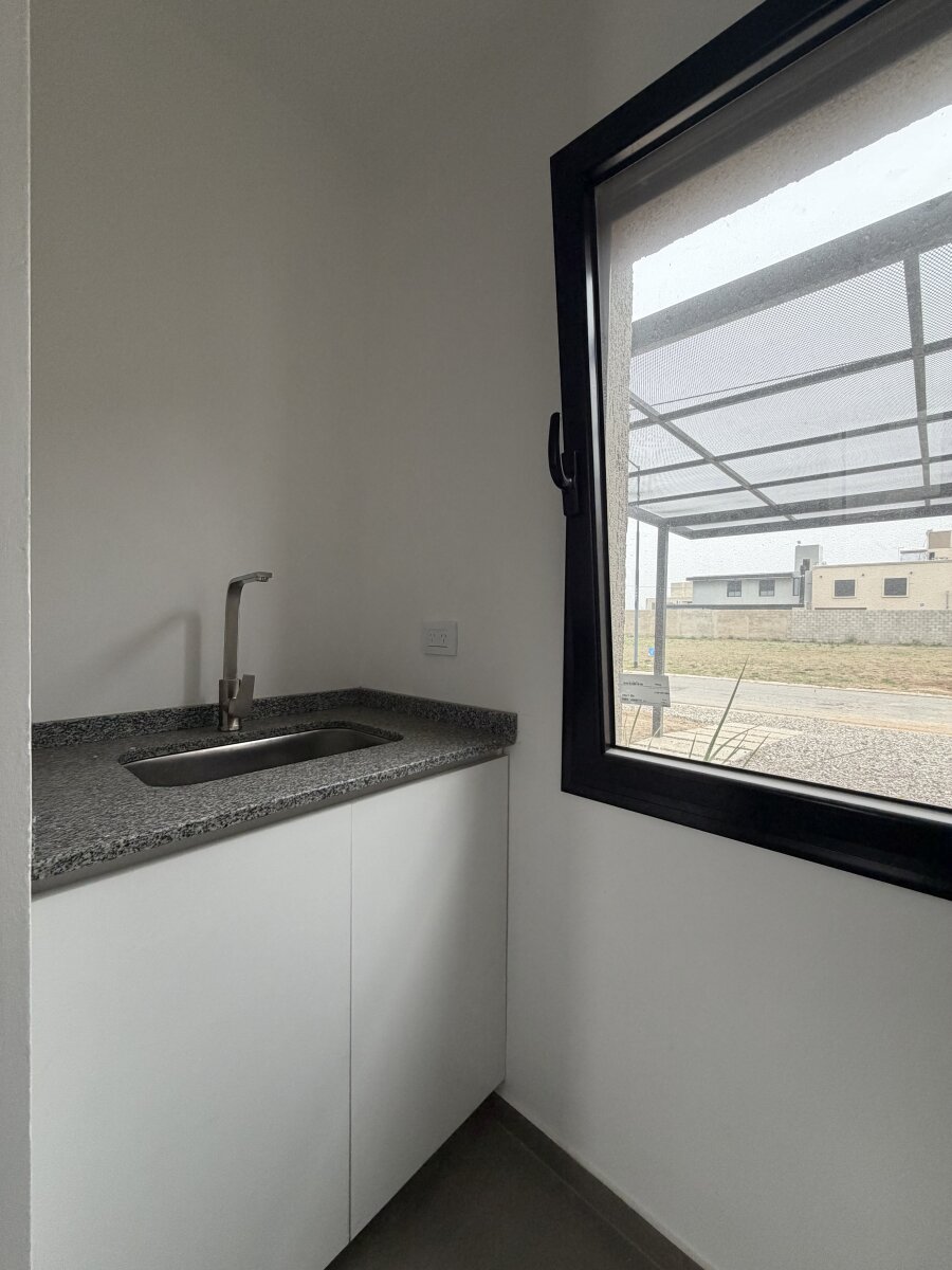 DUPLEX EN PAMPAS DE MANANTIALES - Imagen 14