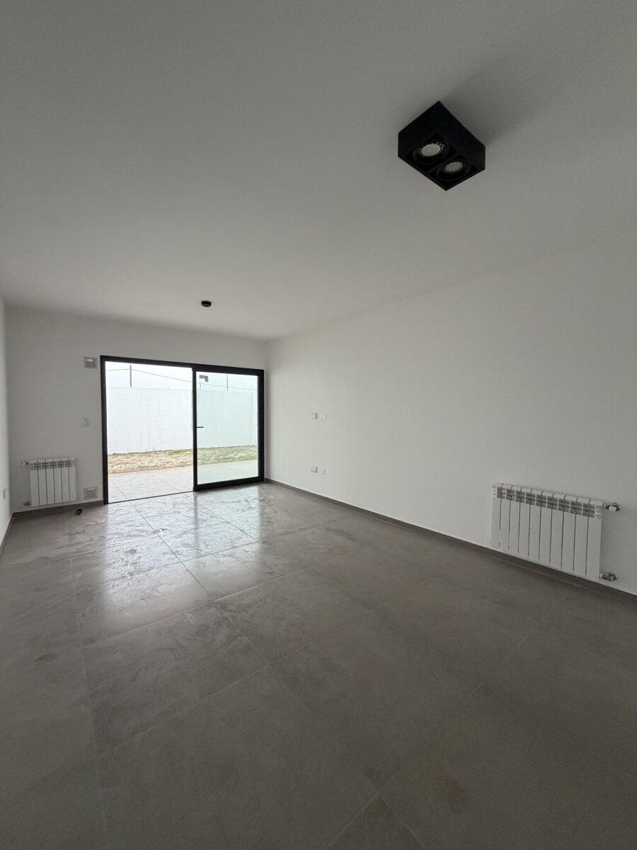 DUPLEX EN PAMPAS DE MANANTIALES - Imagen 31