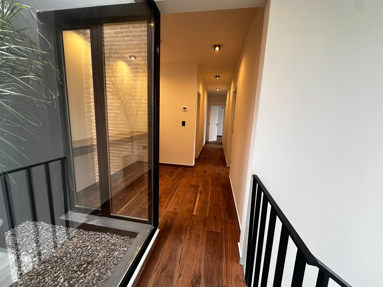 VENDO CASA DE CATEGORIA EN DISTRITO SUR - Imagen 19