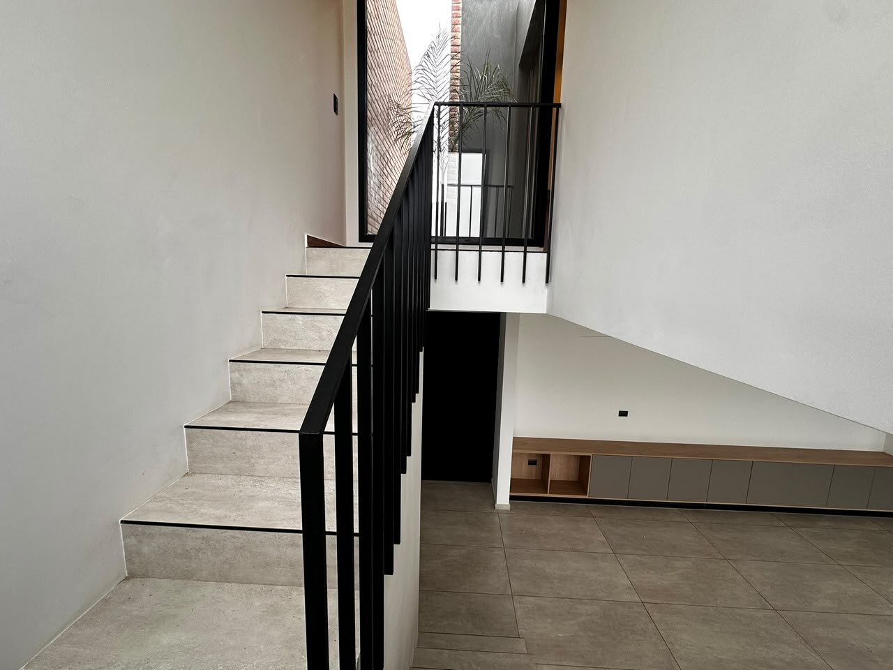 VENDO CASA DE CATEGORIA EN DISTRITO SUR - Imagen 17