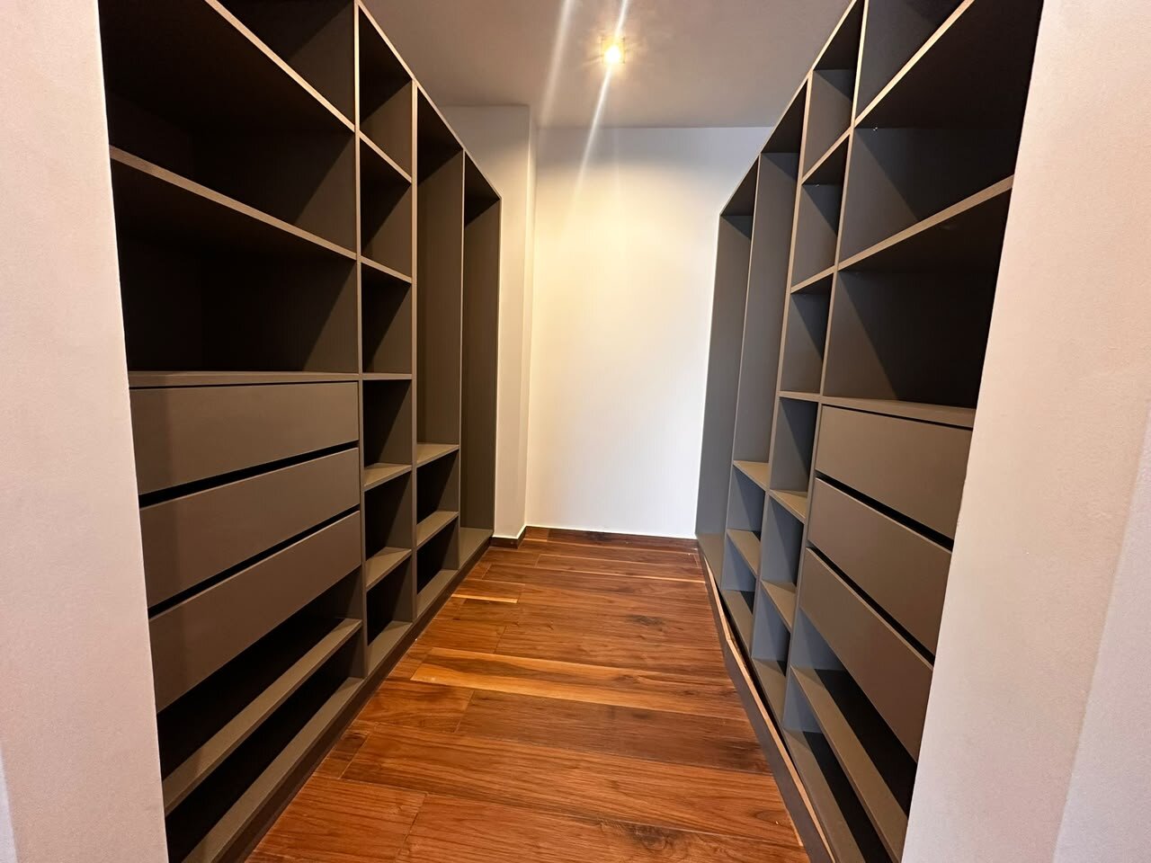 VENDO CASA DE CATEGORIA EN DISTRITO SUR - Imagen 28